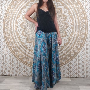 Pantalon femme Sirohi en soie indienne. Pantalon jupe. Imprimé ethnique rouge et noir / jaune et orange / bleu / paisley gris et noir Bleu