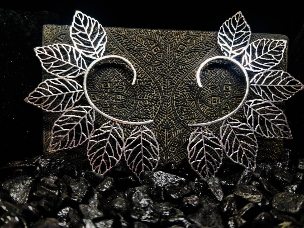 Clou oreille trèfle à 4 feuilles noir acrylique et tige argent 925 - Un  grand marché