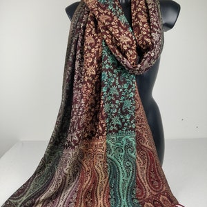 Multicolored Sankya reversible pashmina in viscose. Paisley pattern in brown tones. image 7