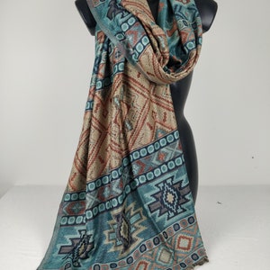 Pashmina Jyoti en viscose multicolore et réversible. Motif inca, tons turquois et marron. image 8