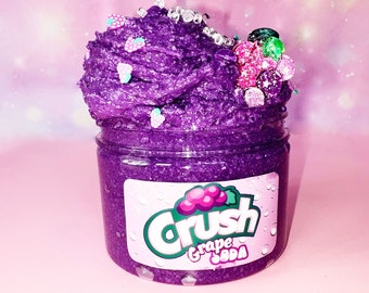 Trauben Soda Slime zerdrücken