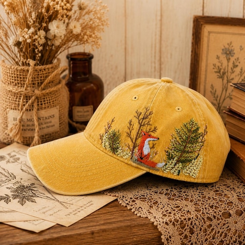 Hand Embroidery White Daisy and Bee Hat, Wildflowers Embroidered