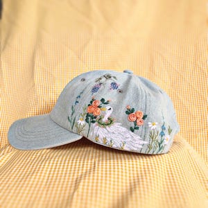 Hand-embroidered duck hat with flowers, Hand embroidery hat, Personalized baseball cap, Custom embroidered hat, Gift for her, Summer cap