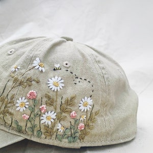 Hand Embroidery White Daisy and Bee Hat, Wildflowers Embroidered Hat ...