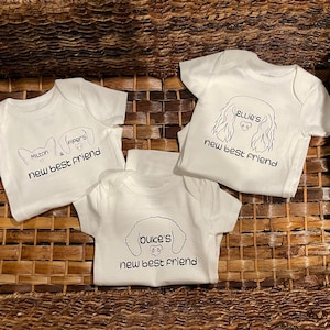 Body personalizado de manga corta para bebé con orejas de mascota en BLANCO, anuncio de bebé, regalo de baby shower, nuevo mejor amigo, bebé y mascota