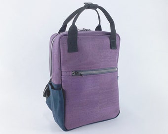 Kleiner Kork - Rucksack mit Tablet-Innentasche, Korkstoff in der Farbe Lila