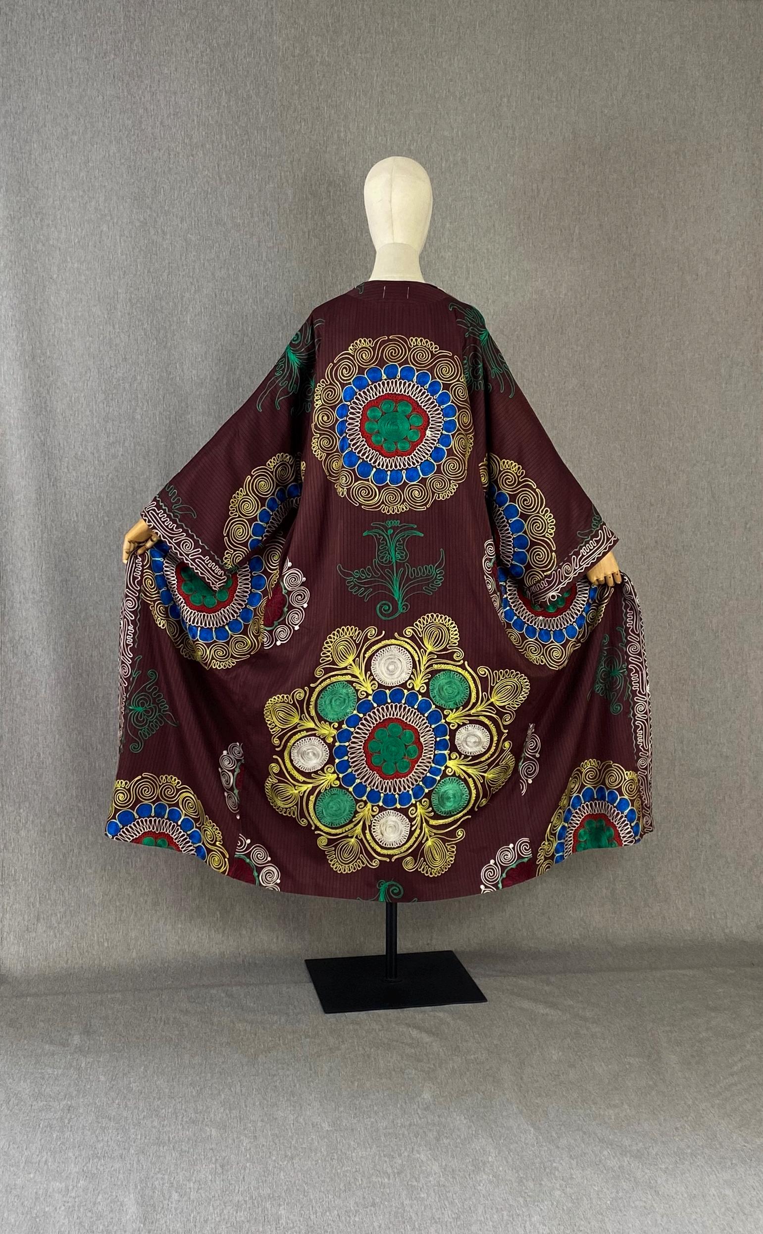 Vintage Suzani Chapan Robe|Ethnic Coat|Embroidered Kaftan Abaya |Unisex Kimono |Oversized Boho Uzbek Jacket |One of a Kind Clothing