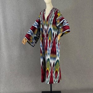 Baumwoll Unisex Chapan / Usbekische Ikat Jacke / Rot grüne Boho Mantel / Ethno Abaya / Stammes-Kaftan Robe / Boho Kimono / Handgefertigter Stoff aus Usbekistan
