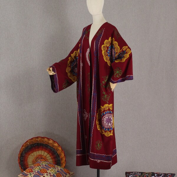 Embroidered coat/Uzbek maroon suzani chapan/Ethnic abaya/Boho dress cape,kimono/Unisex tribal kaftan/Bohemian robe/Central Asian clothing