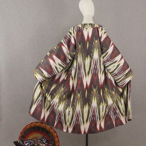 Usbekische Ikat Jacke/Baumwolle Unisex Chapan/Brauner Boho Kaftan/Ethnische Abaya/Tribal Ikat Robe/Boho Kimono/Handgewebter Stoff aus Usbekistan