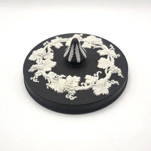 Grapevine Wedgwood Jasperware Trinket Box Lid Black Basalt White Relief Lid Only