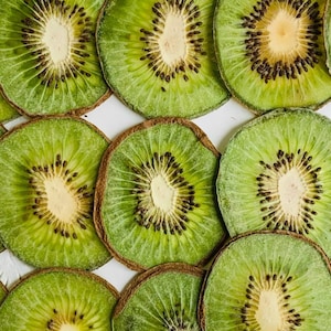 Kiwis séchés et pressés ; Kiwi ; Fruits secs pressés pour résine/créatifs d'art/bricolage/bijoux/époxy