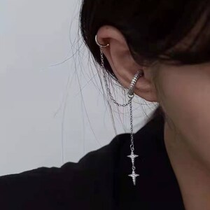 Ear Cuff Star Chain Earrings - Long Chain Ear Cuffs - Silver Ear Cuffs - Ear Cuff No Piercing - Conch Piercing - Ear Crawler - Fake Piercing