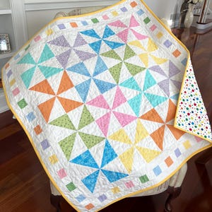 Handmade Baby Pinwheel Quilt, Colorful Polka Dot Backing (41in x 41in)
