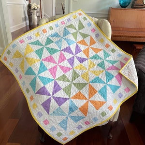 Baby Pinwheel Quilt, Handmade Baby Quilt, Baby Girl or Baby Boy Quilt, Lap Quilt. Ready to Ship.