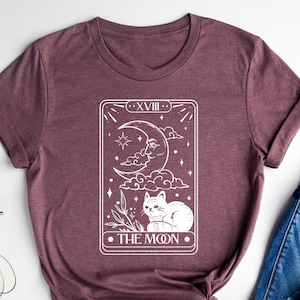 Maglietta con gatto e carta dei tarocchi della luna, maglietta miagolio, maglietta divertente con gatto, maglietta per amanti delle carte dei tarocchi, maglietta mistica, abito celeste, regalo per gli amanti dei gatti