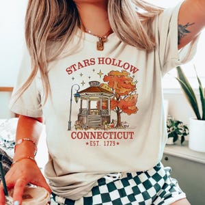 Stars Hallow Conneticut Shirt, Herbst TV-Serie Shirts, süße Stars Hallow Pullover, gemütliche Saison Herbst Shirt, Herbst gemütliche Saison T-Shirt, Hallo Herbst