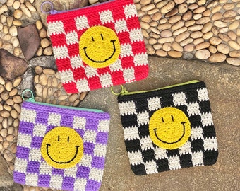 Smiley Checkerboard Crochet Pouch | Checkered Crochet Pouch | Crochet Purse with Zipper