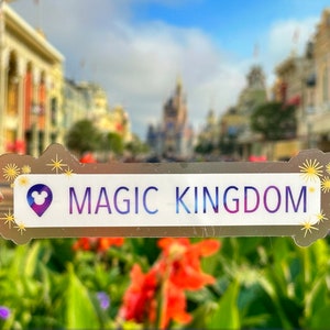 Magic Kingdom GPS-Standort-Tag Laptop-Aufkleber | Magic Kingdom Insta Location Planner Sticker | Disney World Wasserfester Aufkleber Vinyl Aufkleber