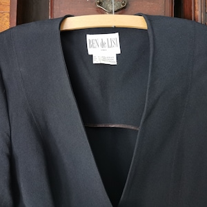 Chaqueta vintage Ben De Lisi, chaqueta formal de la década de 1980 (era de las hombreras), diseñador superior de Londres, chaqueta formal negra, gran condición vintage.