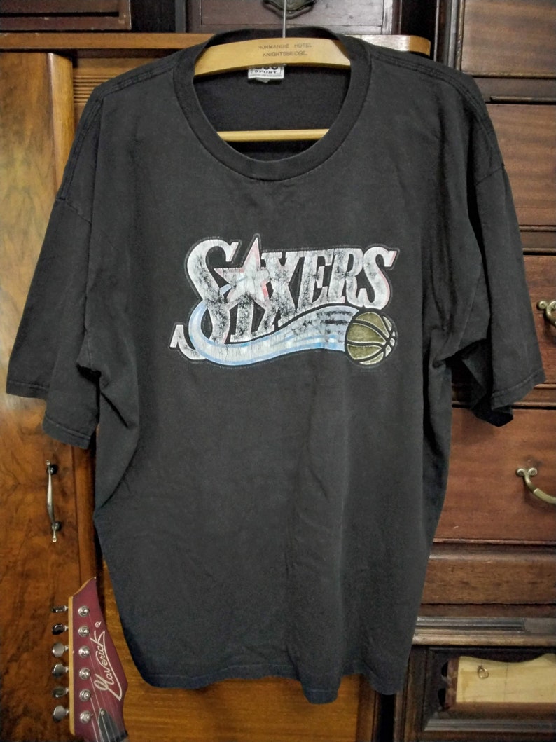 sixers boathouse row shirt