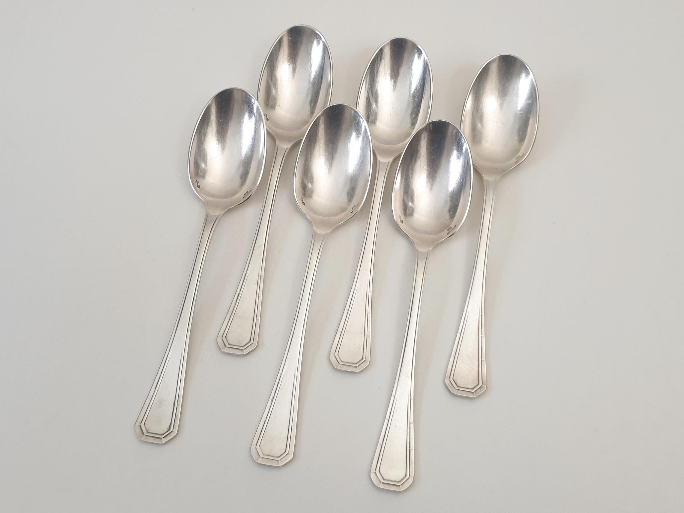 Un lot de 6 Cuillères à soupe métal argenté Feuillages - Arts de la table
