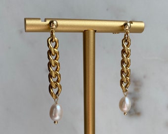 Chain earrings with pearls, Pearl Chain Earrings, Elegant earrings