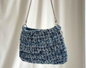 Crocheted handle bag made from 100% denim • Denim Crochet Bag • Shoulder bag • Unique piece • Clutch • Denim bag • Upcycled jeans bag