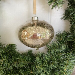 Large Glass Ball Ornament Snowflake With Pearl Like Accents, 4 - Etsy