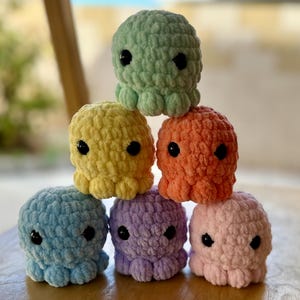 Crochet Octopus Plushie, Amigurumi, Mini Octopus Stuffed Animal
