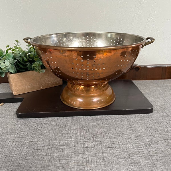 Vintage Copper x-large colander, strainer, two brass handles, tin lined, made in Korea, 12in diameter, PMC Korea stamp, solid weight