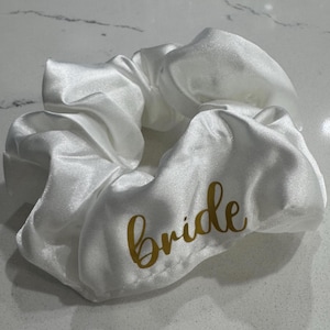 Bride To Be - Silk Hair Scrunchie - Aesthetic Colors - Hair Accessory - Hair Band - Gift for Bride & Bridesmaid - Customized - Bachelorette