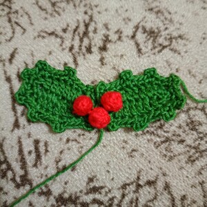Crochet Holly Berry Pattern | Christmas Leaf Applique | Digital Download image 8
