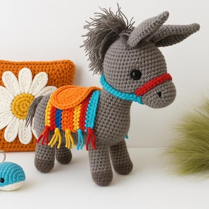 Âne au crochet : poupée animal tricotée à la main, décoration d&#39;intérieur