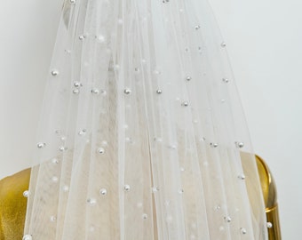 Wedding Pearl veil,,Cathedral veil,bridal Accessories,Sparkling fingertip veil,Classic plain veil,Light ivory veil,veil with comb