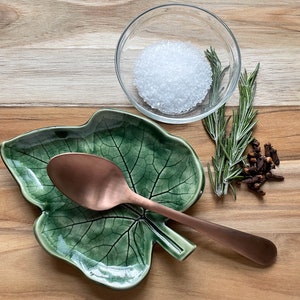Ceramic Leaf Plates