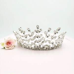 Bridal Crown With Clear Glass Crystal Stones • Wedding Tiara • Bridal Headband • Wedding Jewelry • Bridal Hair Accessory • Wedding Crown