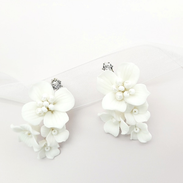 Braut Ohrringe • Porzellan Ohrringe • Boho Ohrringe • Braut Perlen Ohrringe • Weiße Perlen Ohrringe • Braut Ohrringe Hochzeit