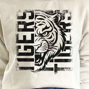 Archivo SVG de descarga instantánea del espíritu escolar de los Tigres angustiados para Cricut, camiseta deportiva de los Tigres (Png), diseño de orgullo de los Tigres (Png), clipart de tigre (Svg)