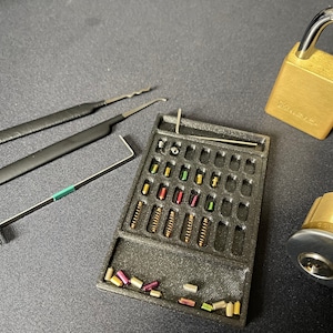 Lock pinning tray in use.