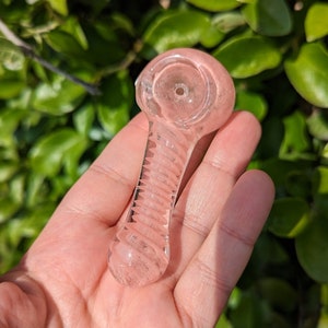 Pink Glass pipe/ Glass Pipes/ Pipe/ Pipes