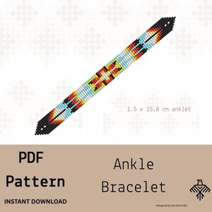 Può includere: Un modello PDF per un braccialetto alla caviglia con perline. Il design presenta un motivo geometrico con perline nere, rosse, gialle e blu. Il testo sull'immagine recita "Ankle Bracelet" e "Instant Download". Il braccialetto misura 1,5 x 15,8 cm.