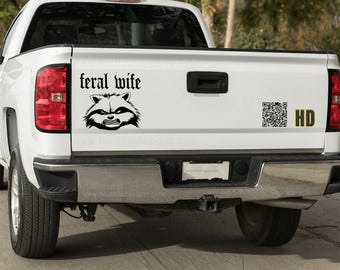 „Feral Wife 2“ Vinyl-Aufkleber, Lustiger Aufkleber, „Feral Wife“-Aufkleber, SUV-Fensteraufkleber, Lustiger Auto-Fensteraufkleber, „Feral af“, Autoaufkleber