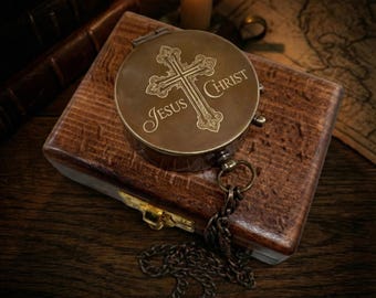 Customizable Compass with Personalized Message - Perfect for Travelers and Explorers