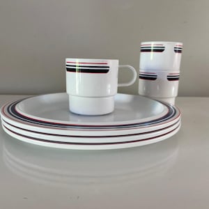 jufhamvintage- Vintage summer Camping mugs and plates - Vintage Melamine Mepal Rosti Set P220- Classic Dutch Design - Holland, 1980s