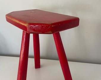 jufhamvintage - 手彫りの木製搾乳用スツール - 三脚 - 赤い木製植物テーブル