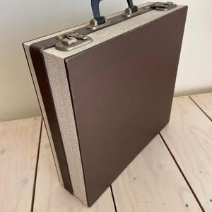 jufhamvintage- Vintage Cheney Vinyl Record Case-  50s LP Storage Case - Brown and grey 12” Vinyl Storage Box- Made in England