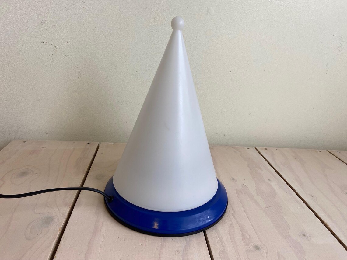 jufhamvintage- Vintage Pyramid table lamp- 80s Memphis Style light, foto 2 di 5