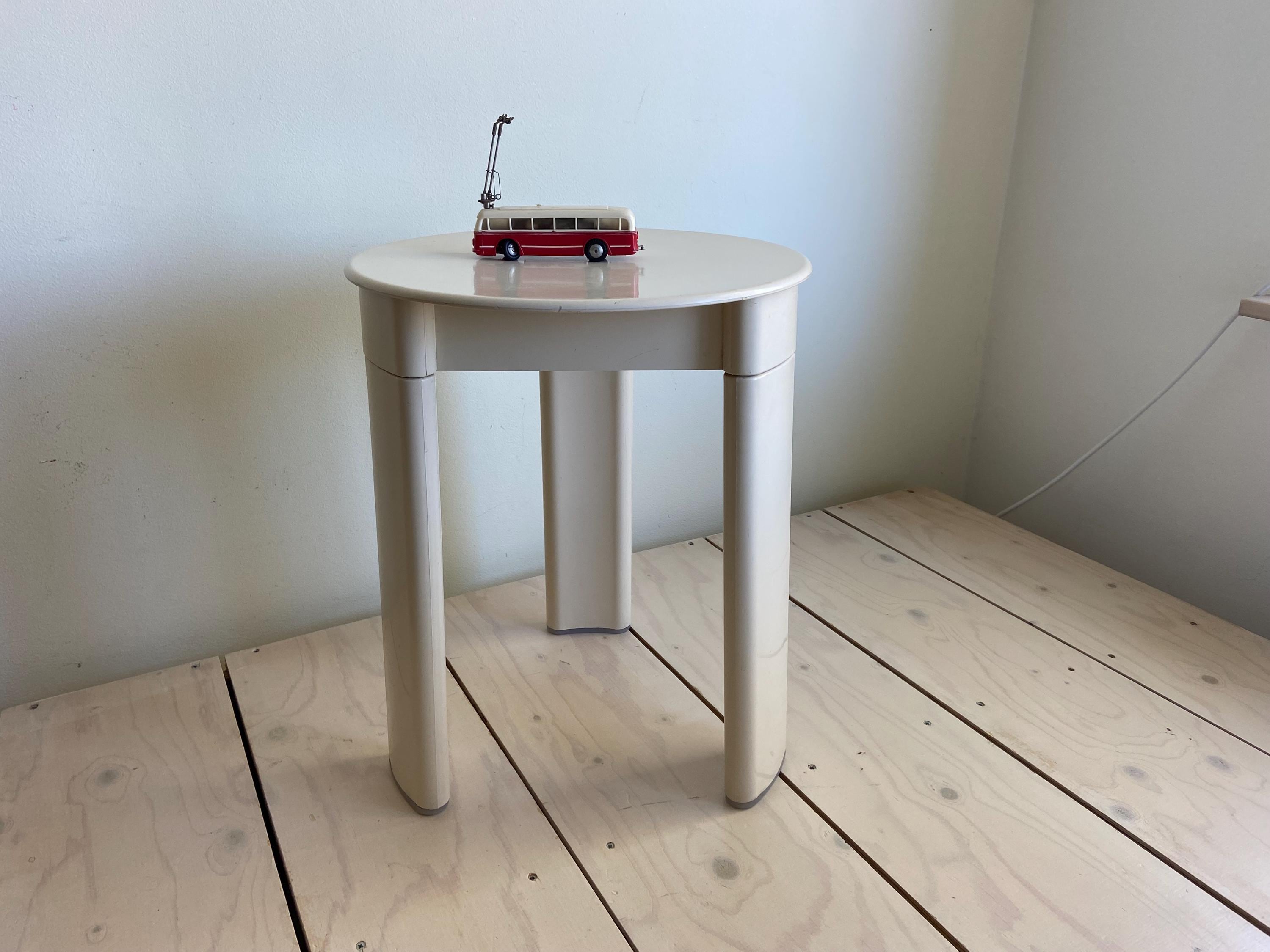 Three legged stool - Etsy 日本