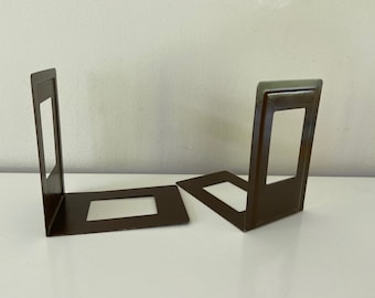 jufhamvintage- Vintage Set of 2 Metal Industrial Bookends- Brown Book Organizers, retro, 70s